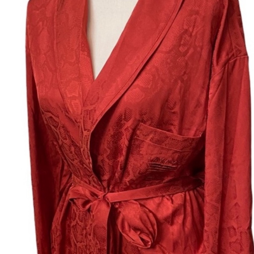 Savage X Red Robe - Picture 3 of 4